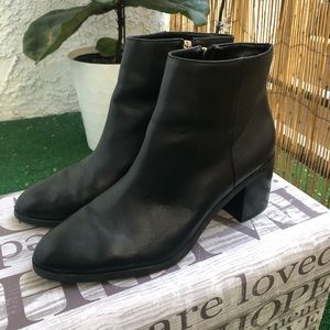 Vince Camuto Gaviren Leather Bootie 